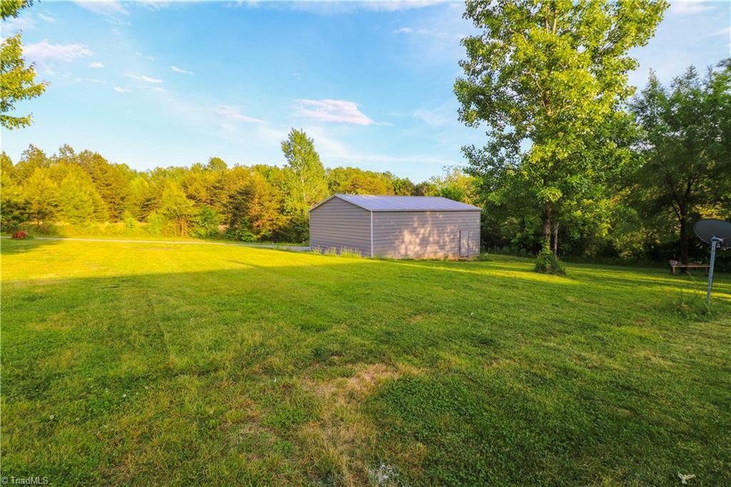 Property Photo: 1568 Sisk Road NC 27016