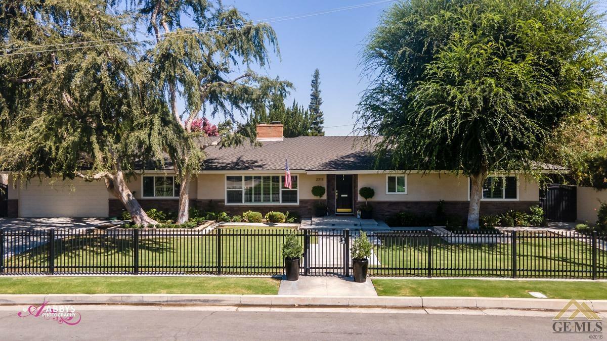 Property Photo:  2718 Green Street  CA 93301 