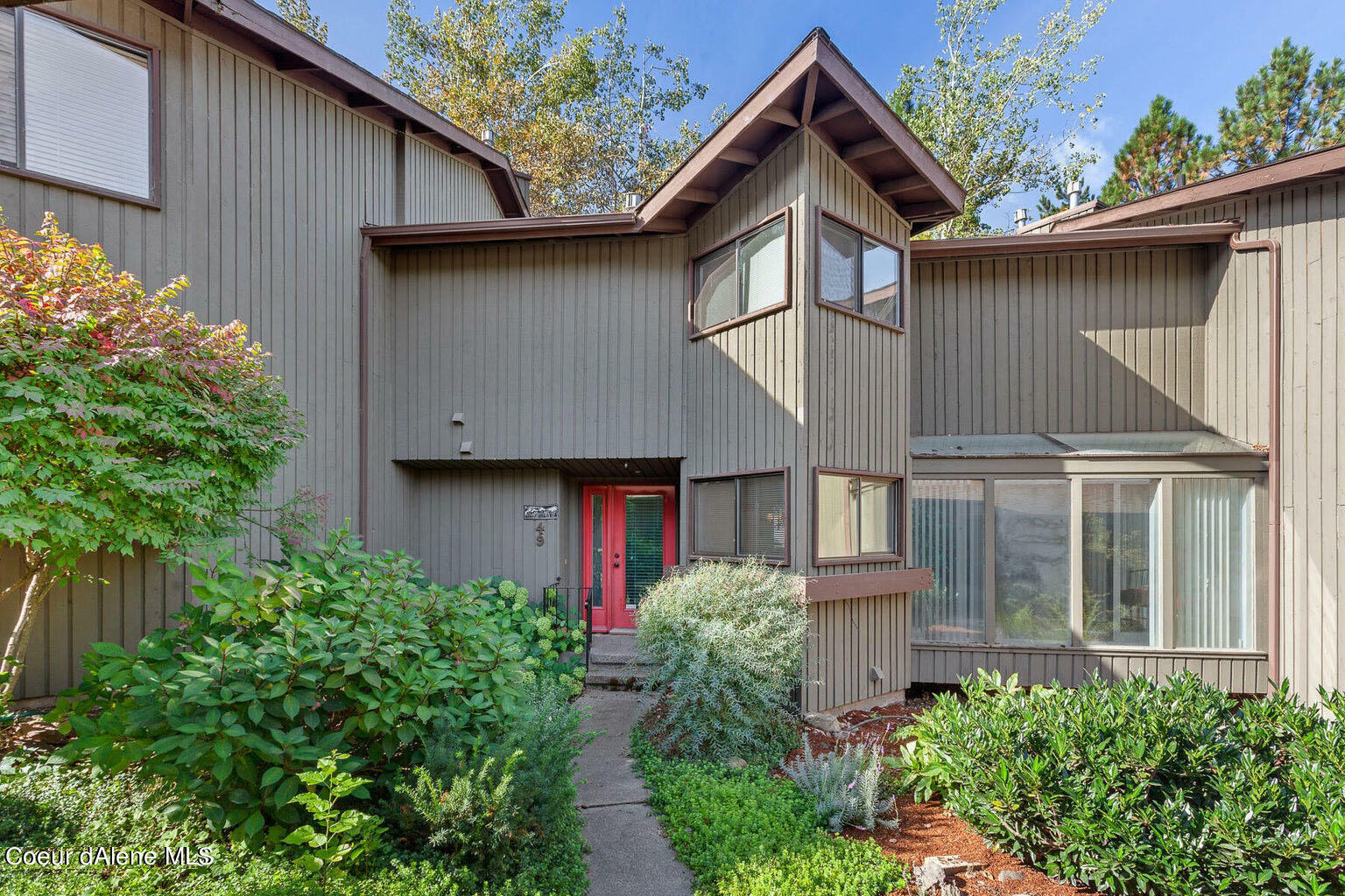 Property Photo: 600 W Hubbard Avenue #49 ID 83814
