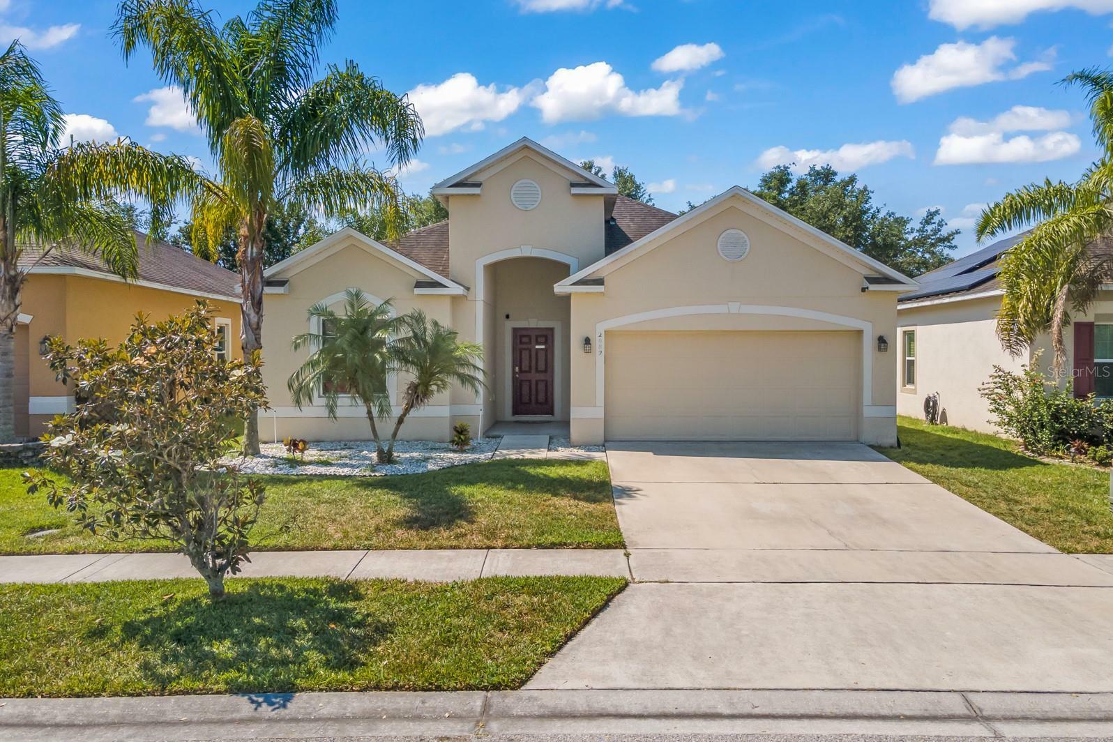 Property Photo:  2882 Moonstone Bend  FL 34758 