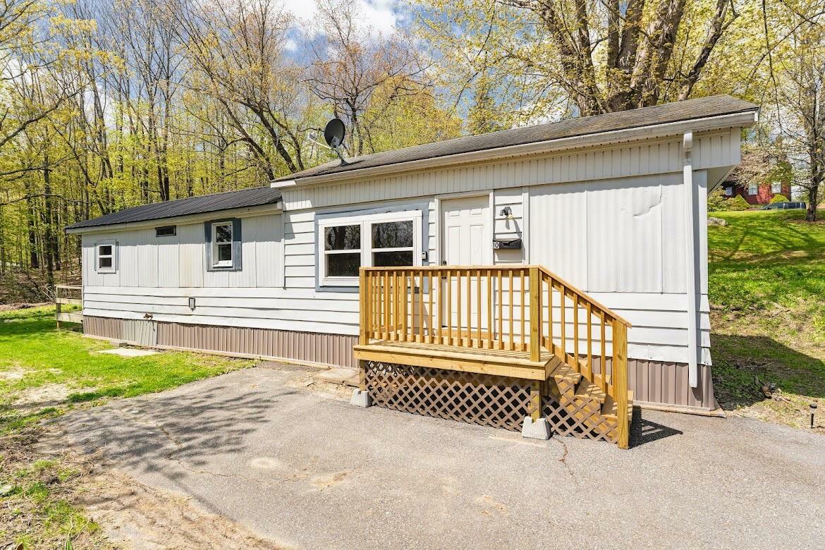 Property Photo:  10 Bowman Street  ME 04344 