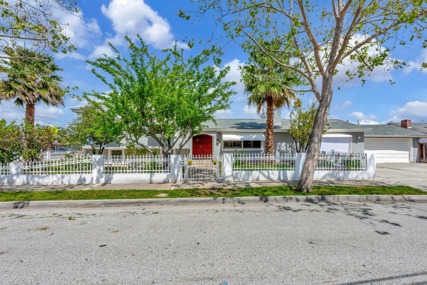 Property Photo: 200 Hamilton Avenue CA 94025