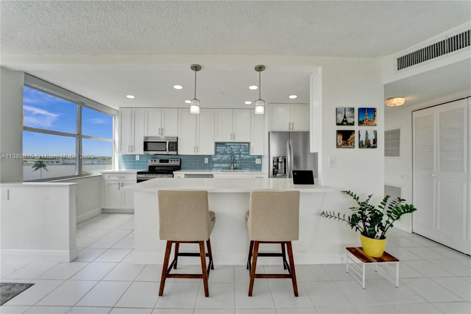 Property Photo: 1200 NE Miami Gardens Dr 807W FL 33179