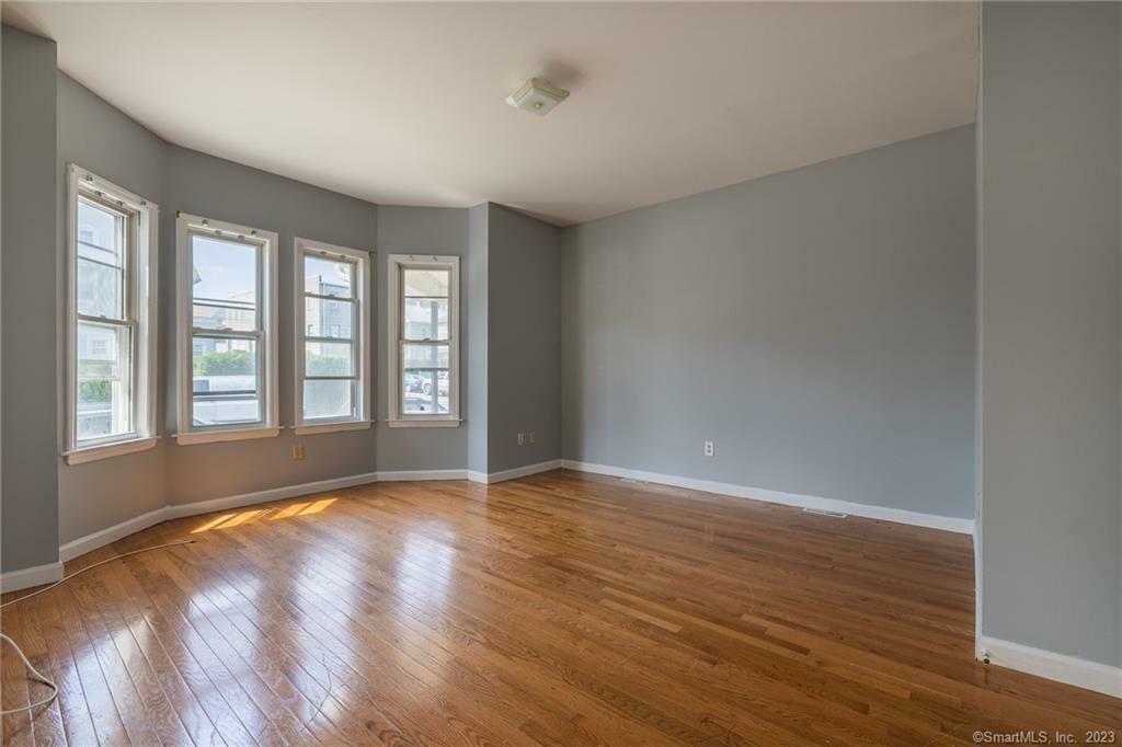 Property Photo:  364 Benham Avenue 1st Floor  CT 06604 