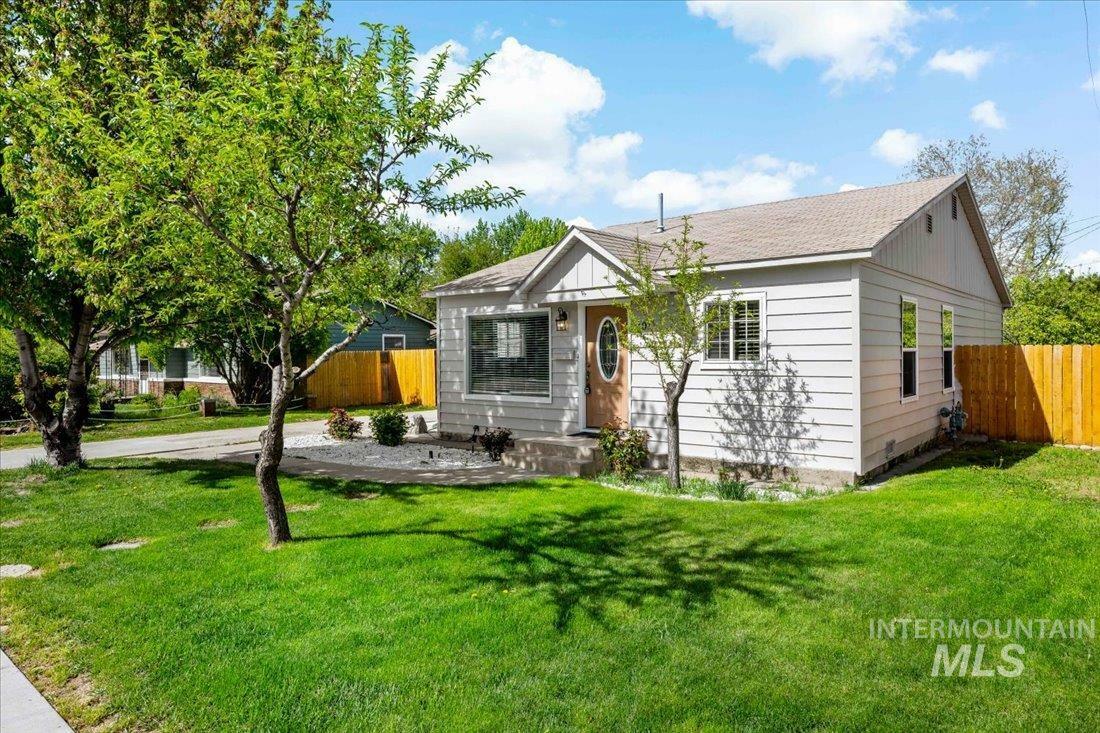 Property Photo:  103 S. Roosevelt Street  ID 83705 