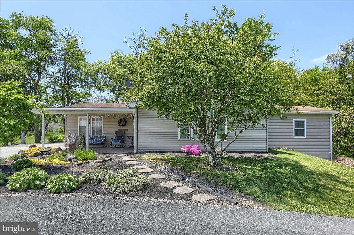 Property Photo: 415 Summers Road PA 17061