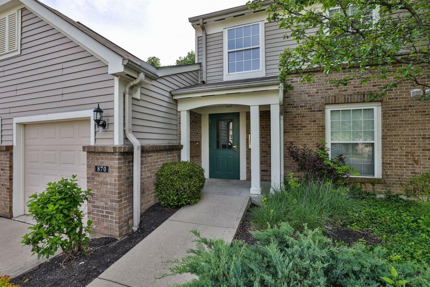 Property Photo:  870 Southmeadow Cir 302  OH 45231 