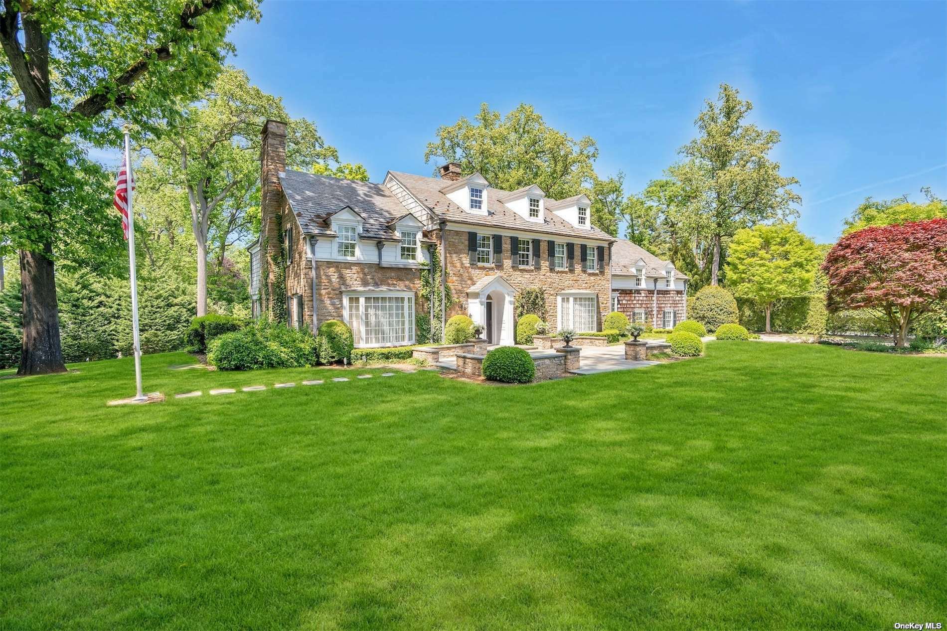 191 Elderfields Road  Manhasset NY 11030 photo