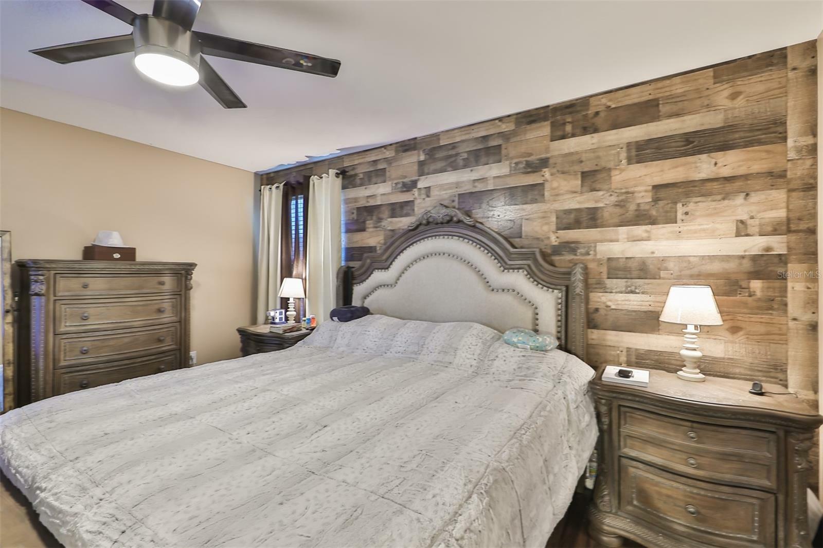 Property Photo: 10252 Carloway Hills Drive FL 33598