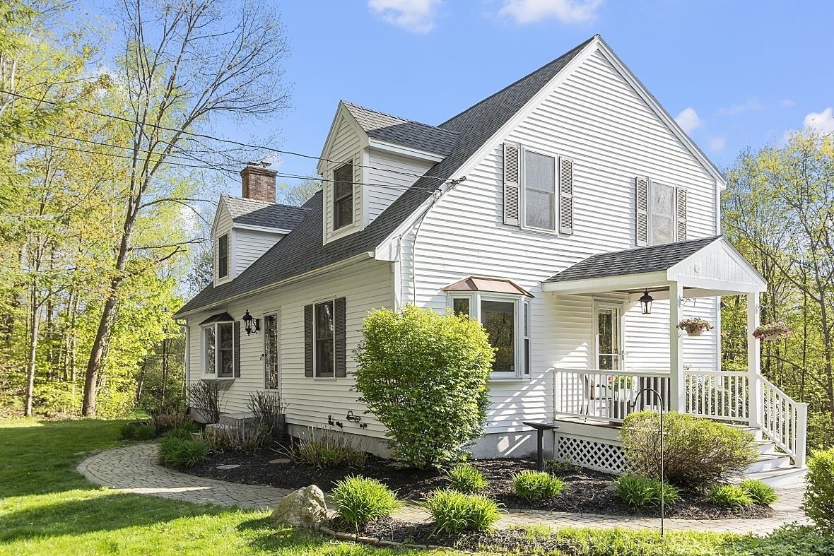 Property Photo: 264 Hackett Hill Road NH 03106