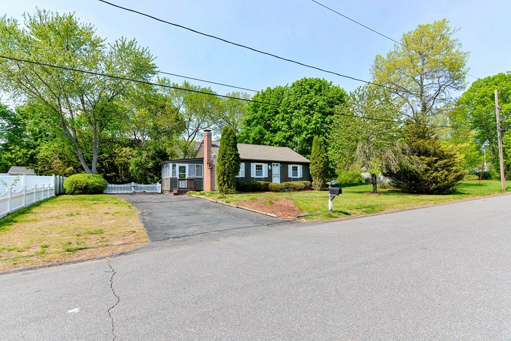 19 Benson Rd  Stoughton MA 02072 photo
