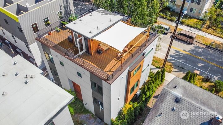 Property Photo:  1917 S 15th Avenue A  WA 98144 