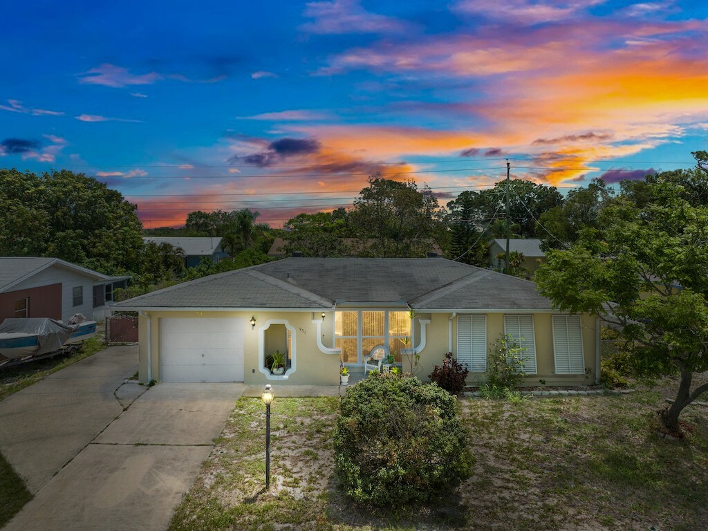 Property Photo:  931 Schumann Drive  FL 32958 