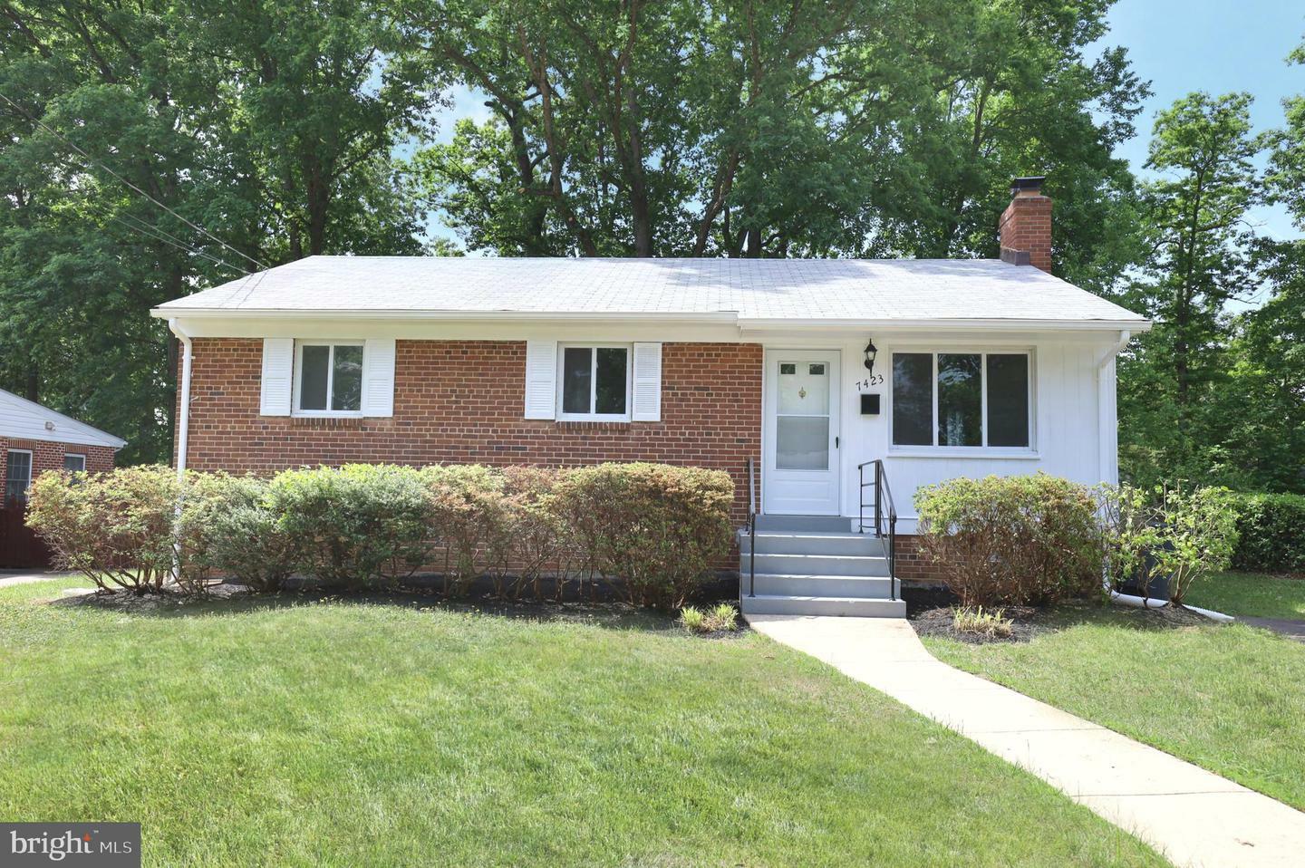 Property Photo:  7423 Marc Drive  VA 22042 