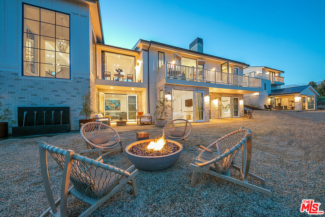 Property Photo:  5770   Busch Dr  CA 90265 