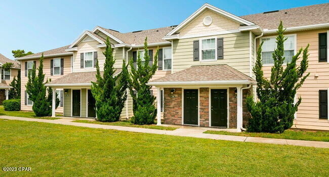 Property Photo:  505 Lighthouse Road  FL 32407 