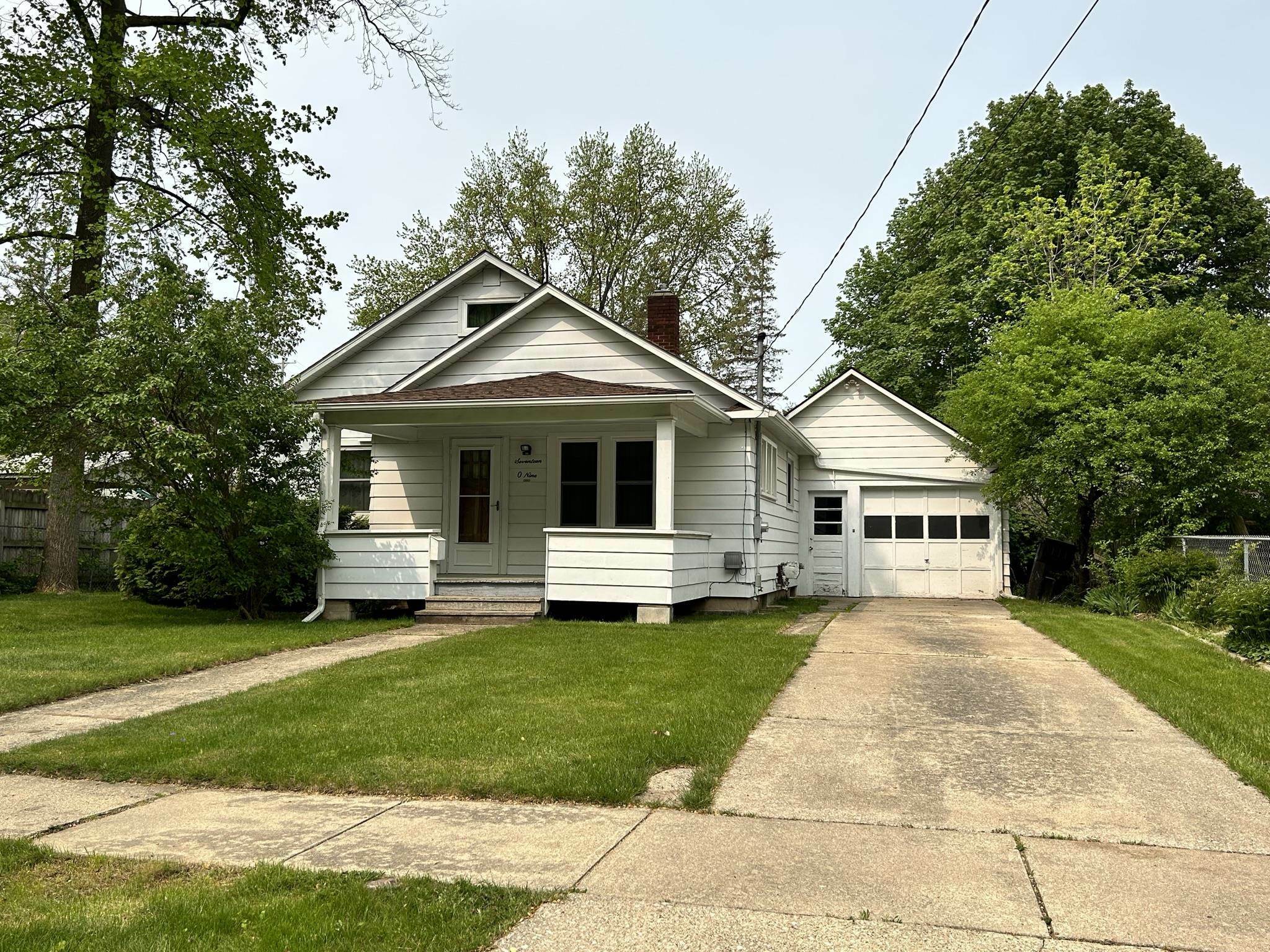 1709 Suncrist St.  Midland MI 48640 photo