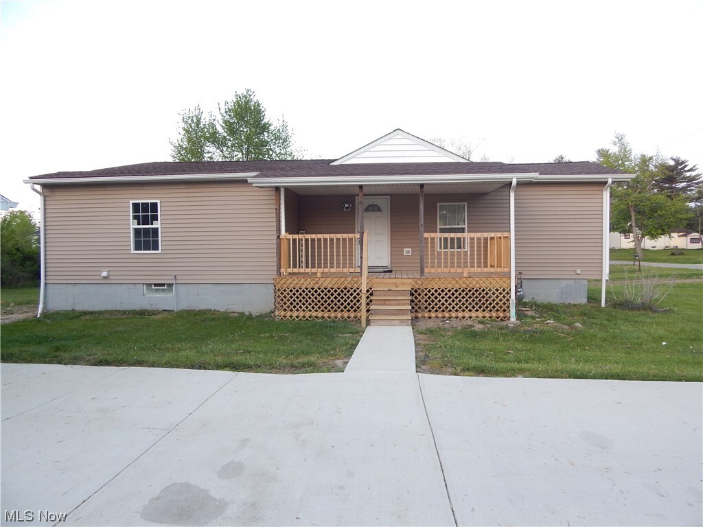 Property Photo: 23696 High Road OH 44146