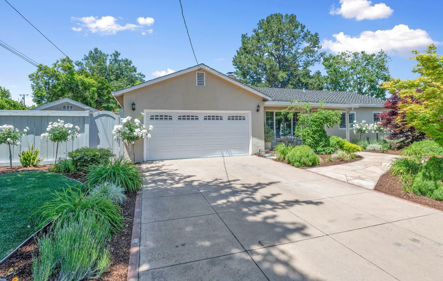 Property Photo: 1278 Golden Way CA 94024