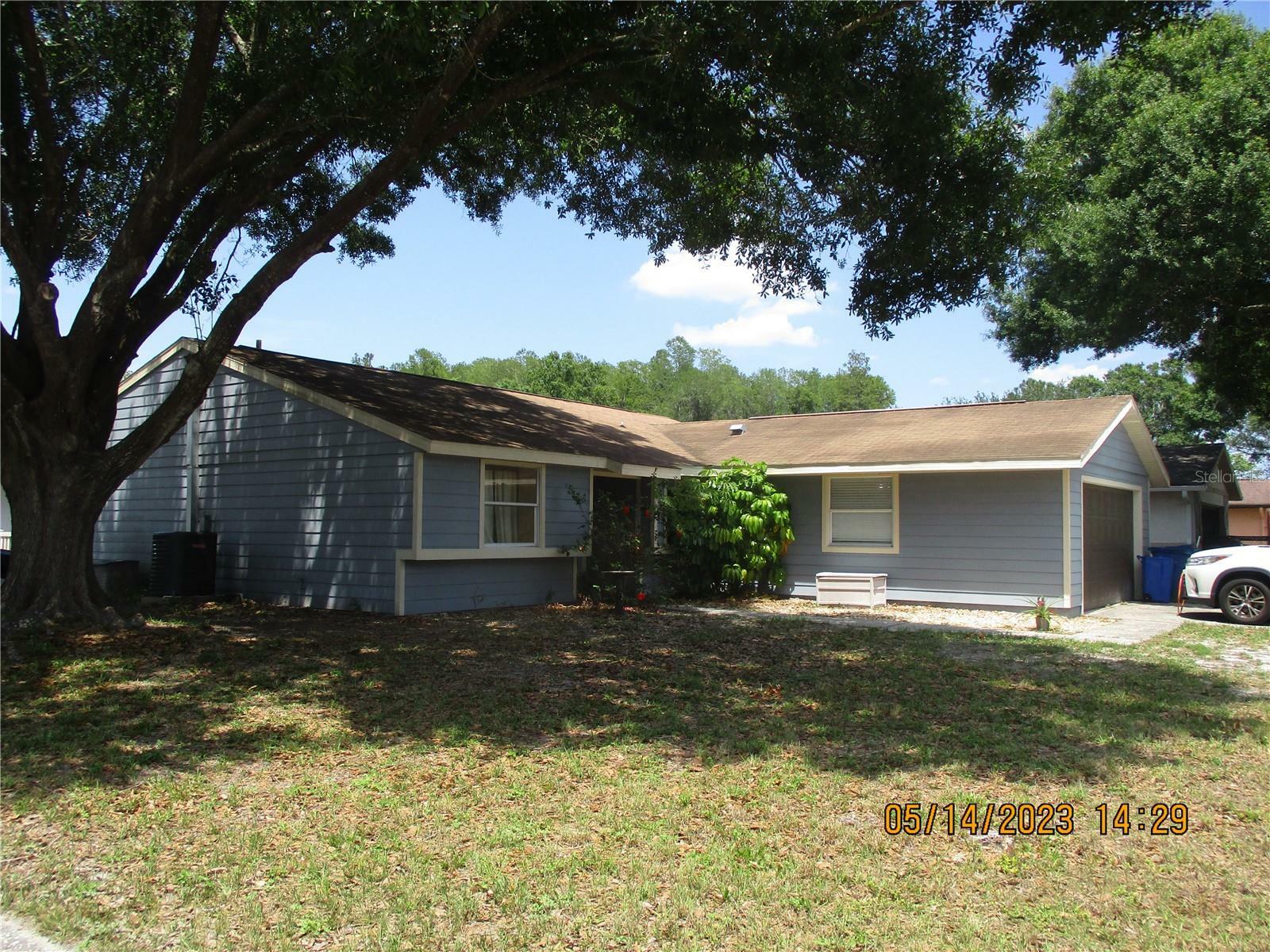 Property Photo:  8041 Blue Finch Way  FL 34653 