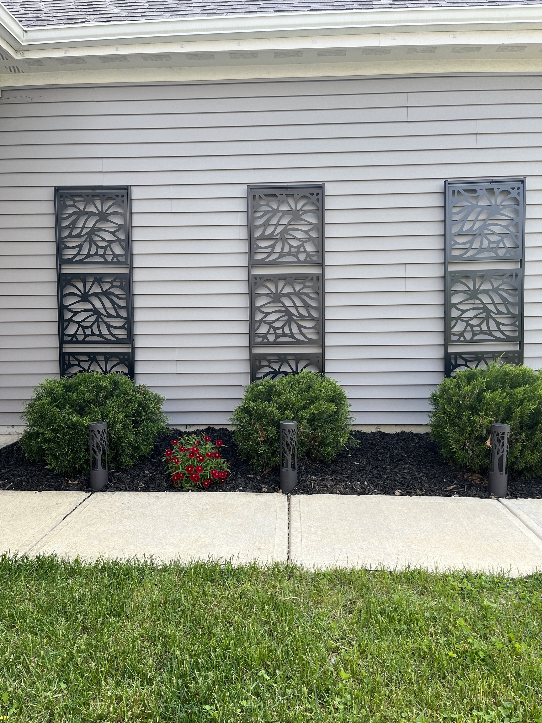 Property Photo: 693 Wendover Avenue IN 46074