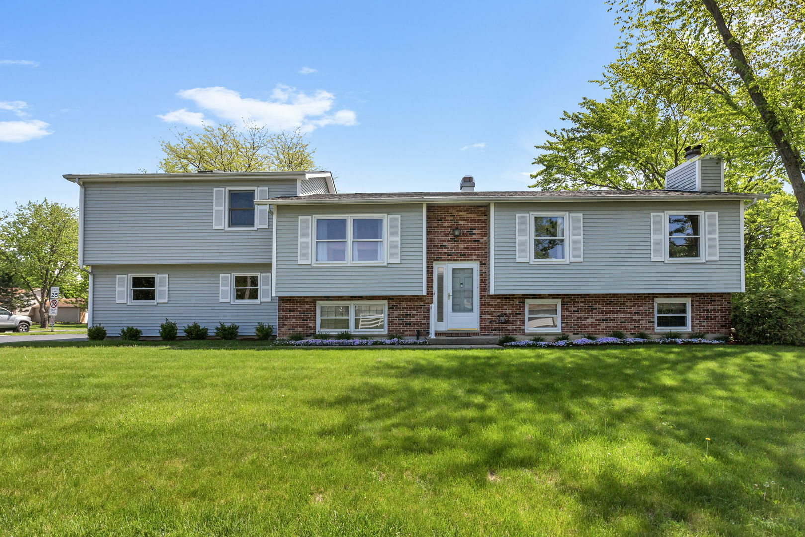 Property Photo:  17697 W Warren Avenue  IL 60030 