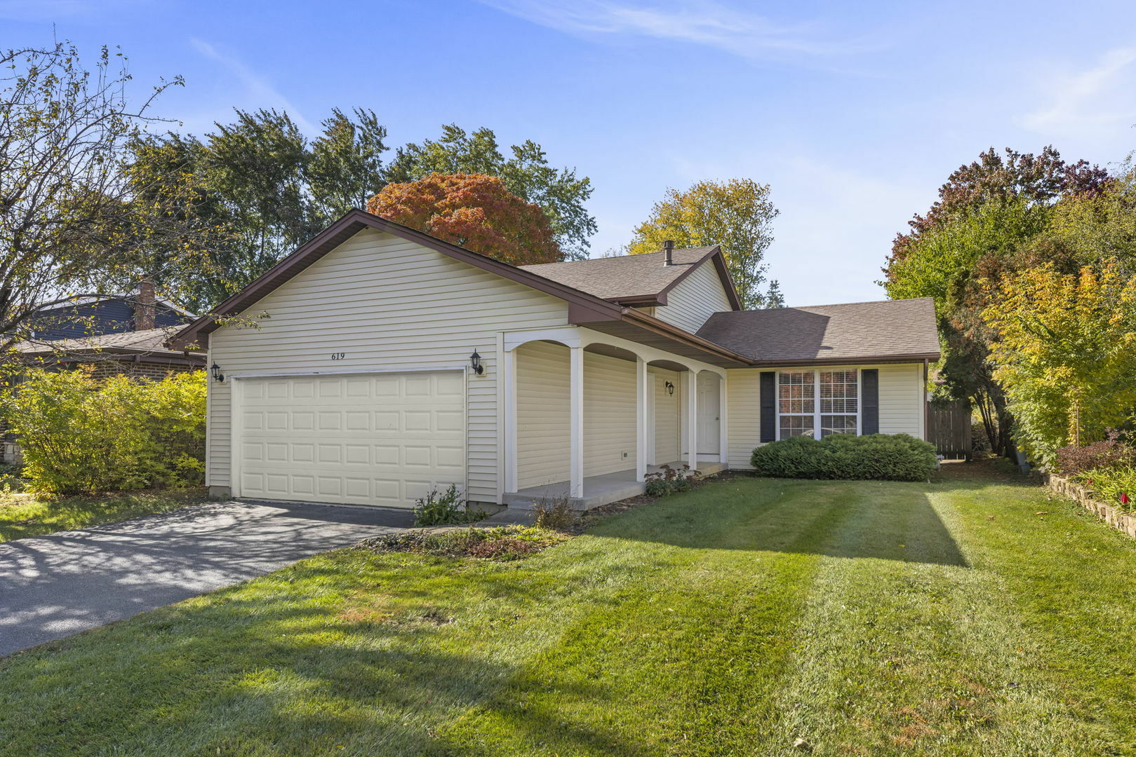 Property Photo: 619 Morningside Drive IL 60563
