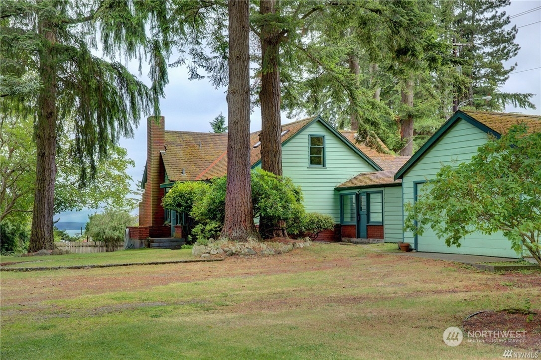 Property Photo:  7210 176th Street SW  WA 98026 