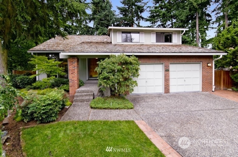 Property Photo:  11811 NE 102nd Place  WA 98033 