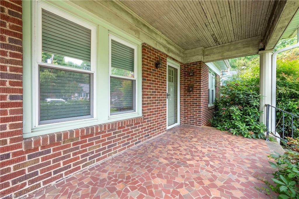 Property Photo: 2224 Elizabeth Avenue NC 27103