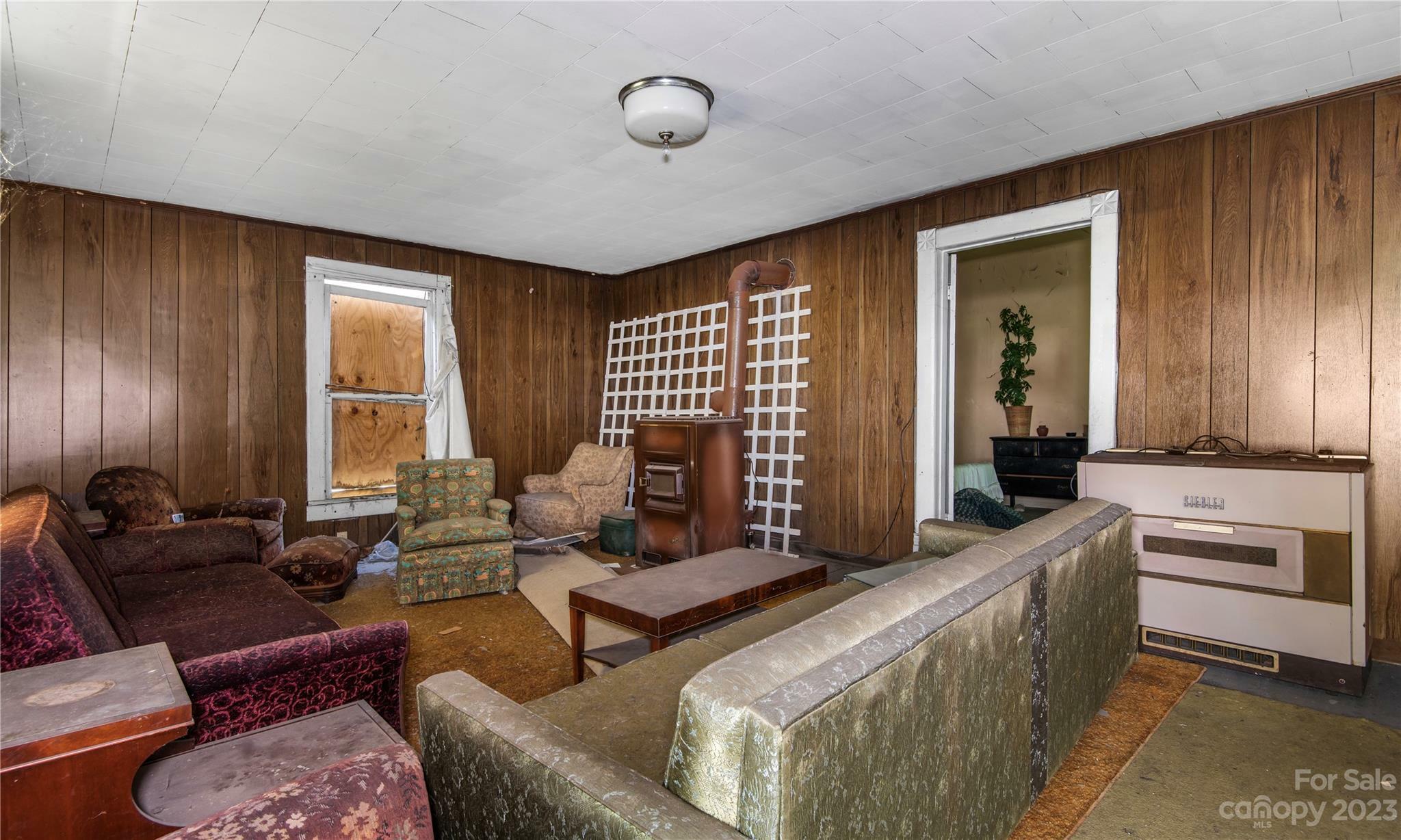Property Photo: 1101 Lenoir Avenue NC 28645