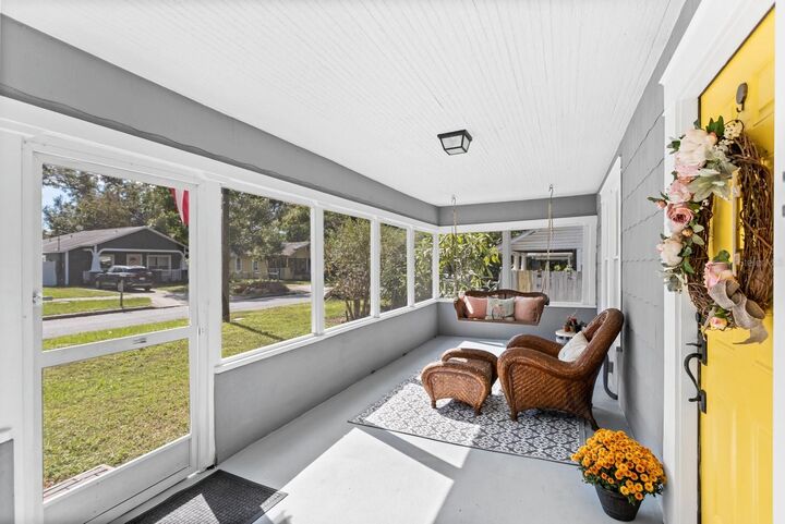 Property Photo: 214 E Cluster Avenue FL 33604