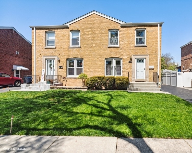 Property Photo:  1776 Stockton Avenue  IL 60018 