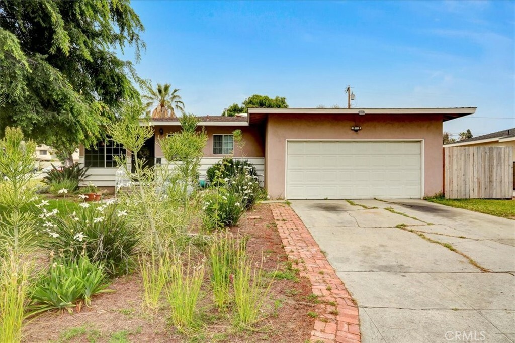 Property Photo: 10203 Brian Court CA 90601