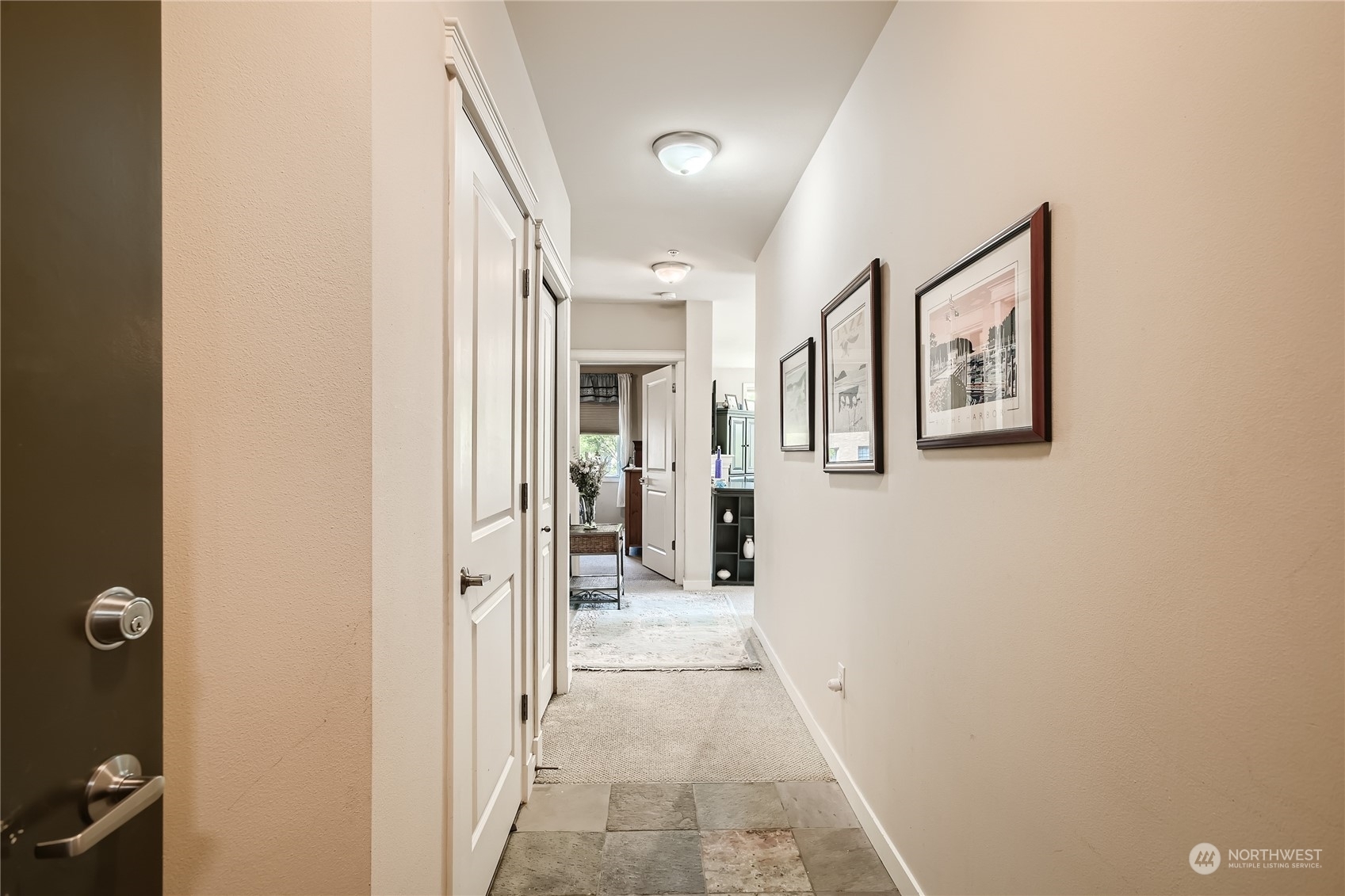 Property Photo: 530 4th Avenue W 303 WA 98119