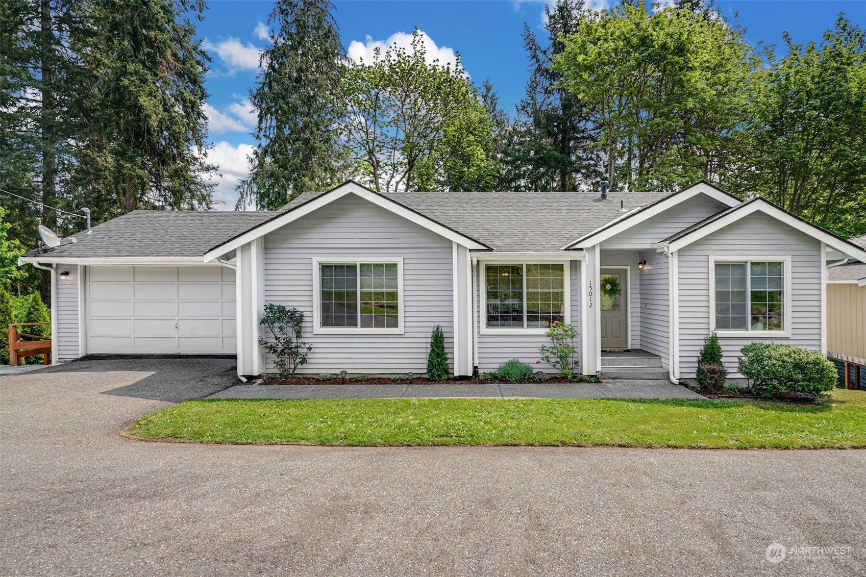 Property Photo:  15012 205th Avenue SE  WA 98059 