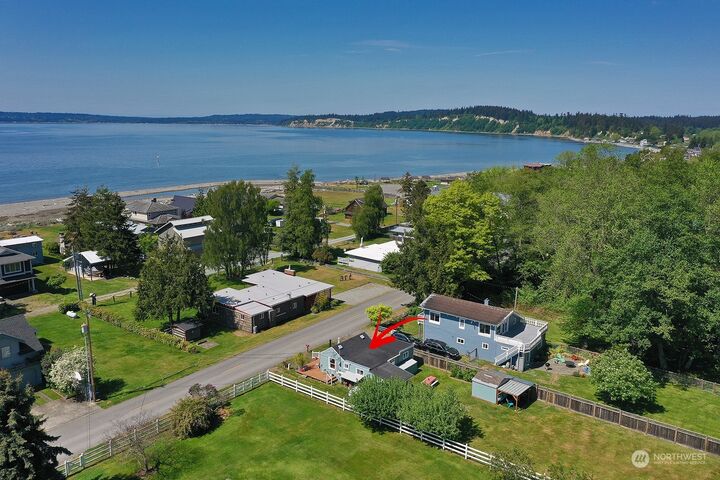 Property Photo: 7547 Maxwelton Road WA 98236