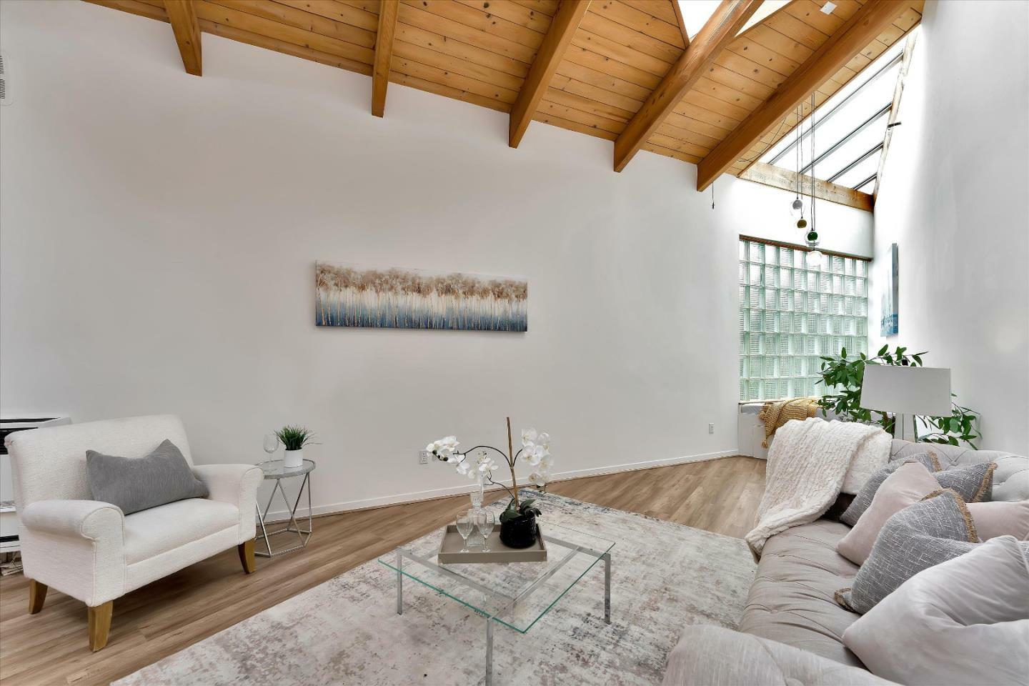 Property Photo: 1001 47th Street 3 CA 94608