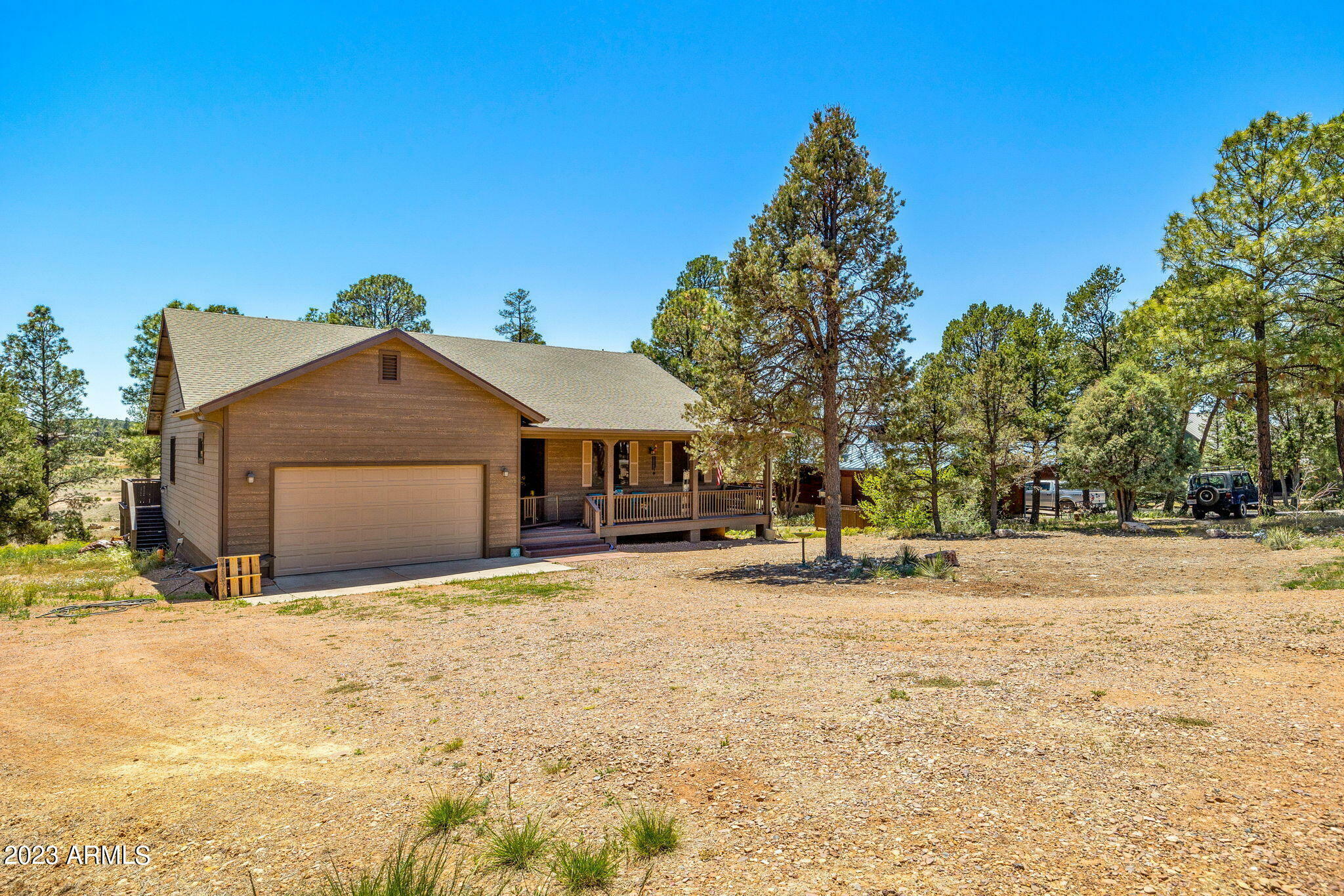 Property Photo:  2229 Fairway Drive  AZ 85933 