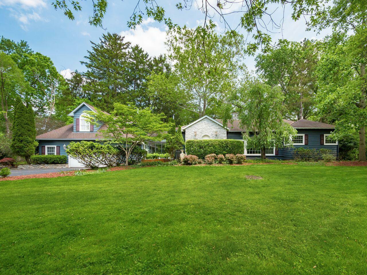 Property Photo:  5920 Olentangy Boulevard  OH 43085 