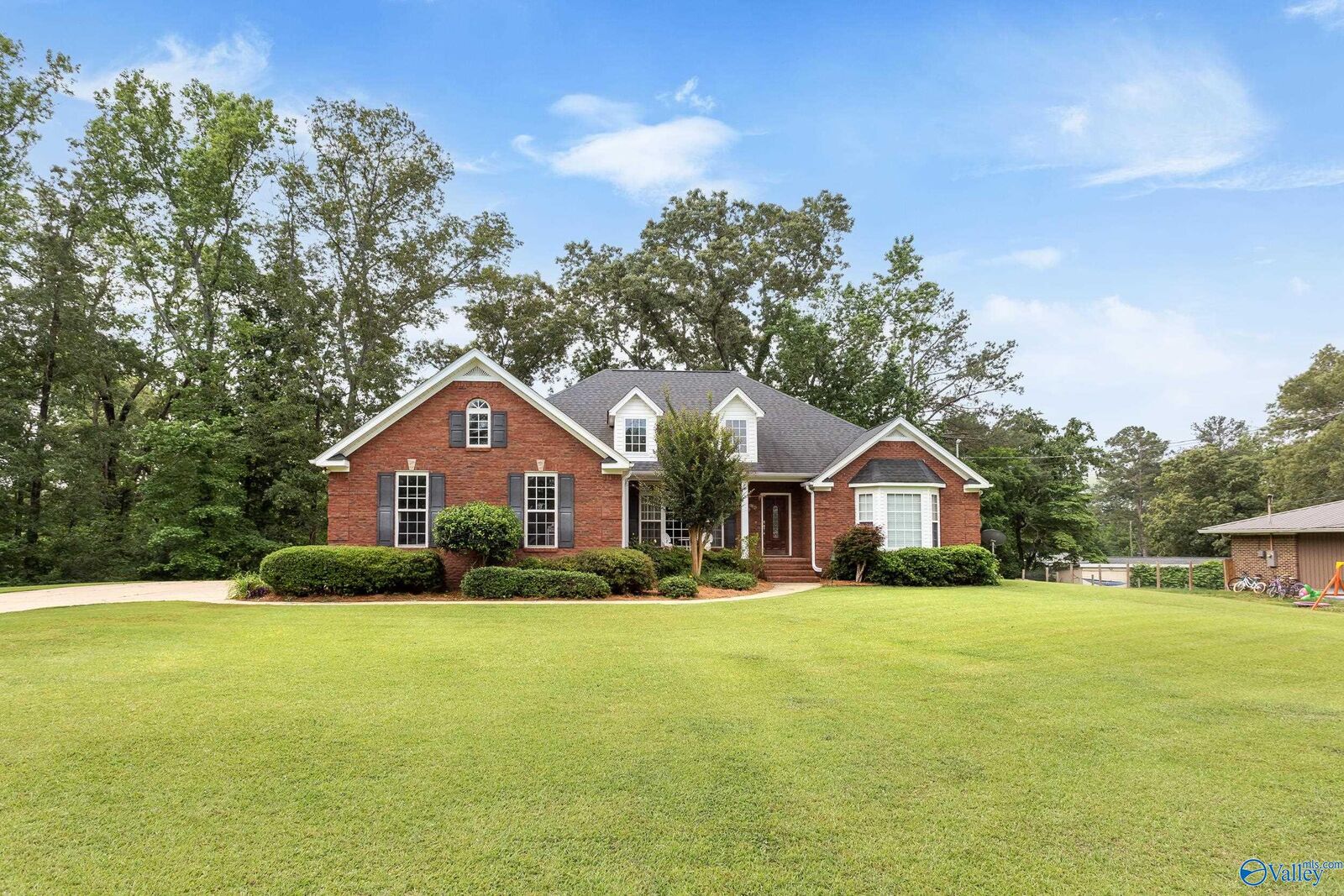 Property Photo:  5445 Lynda Avenue  AL 35903 