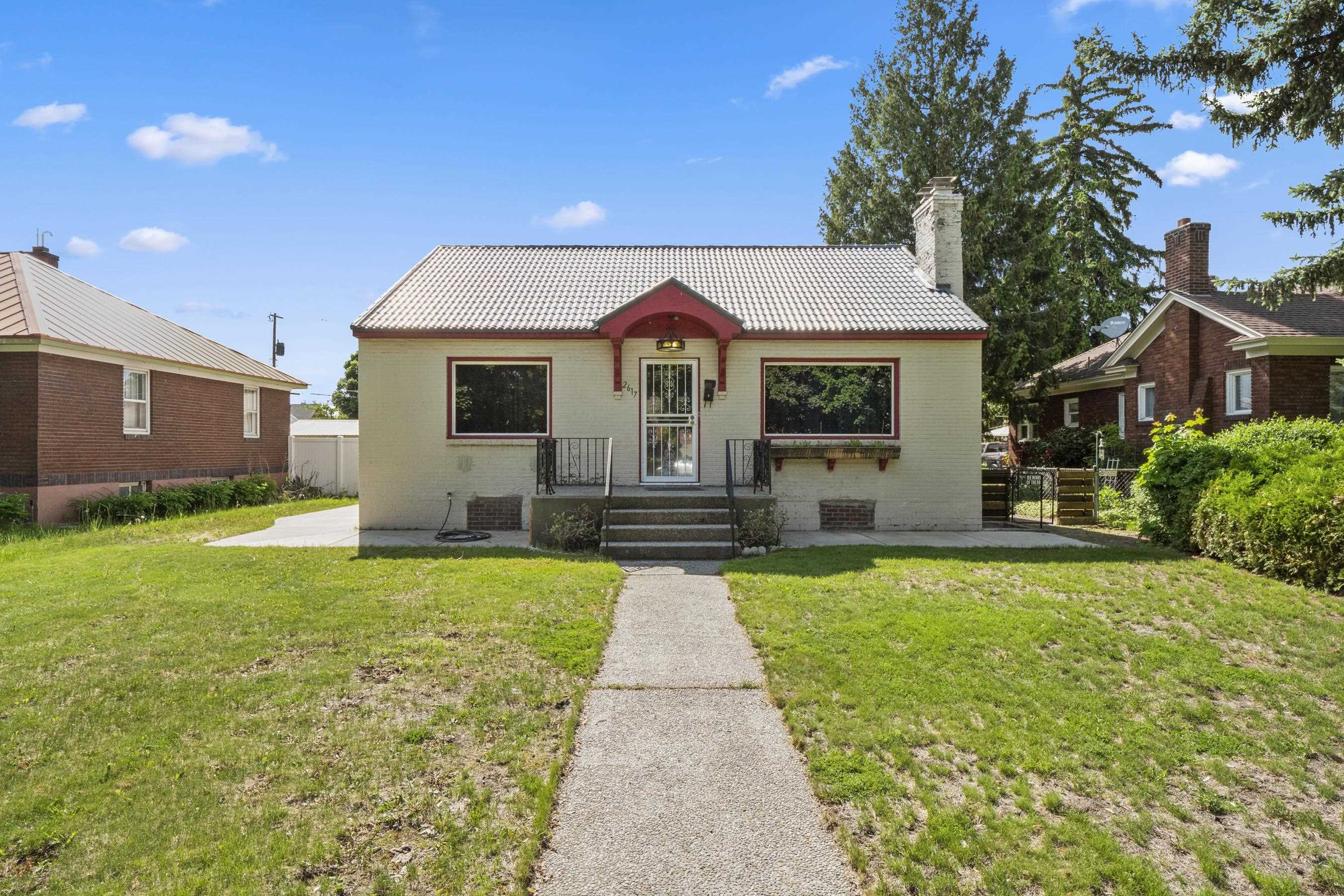 Property Photo: 2617 N Atlantic St WA 99205