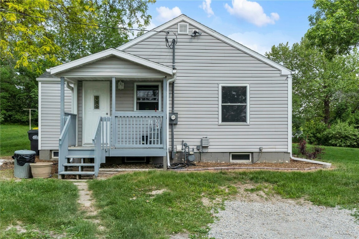 Property Photo:  6706 Tower Terrace Rd  IA 52411 