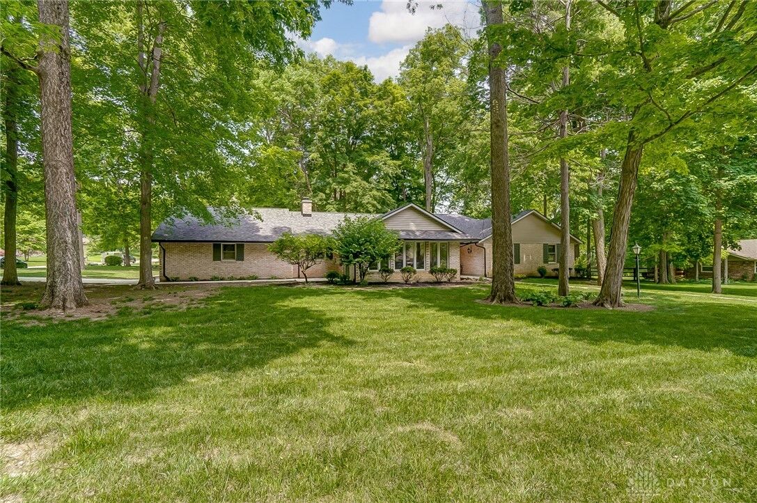 Property Photo:  2988 Southfield Drive  OH 45434 
