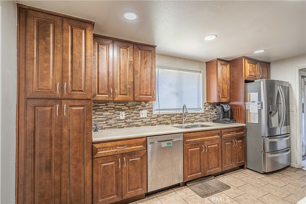 Property Photo: 19702 Dunbrooke Avenue CA 90746