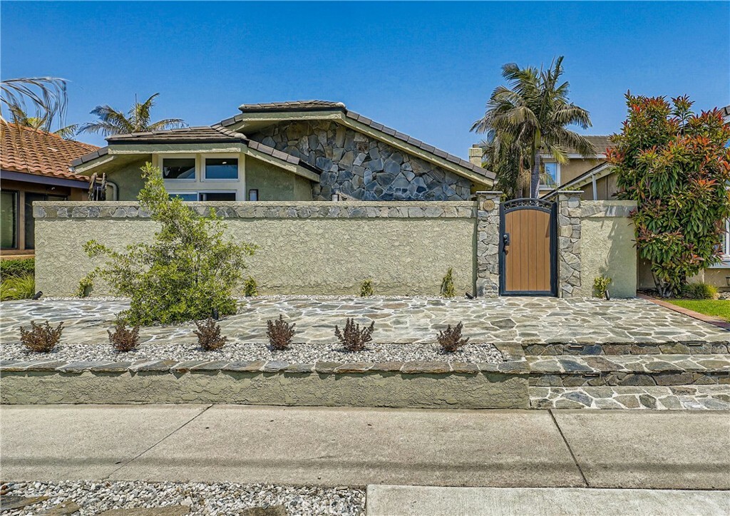1806 Lake Street  Huntington Beach CA 92648 photo