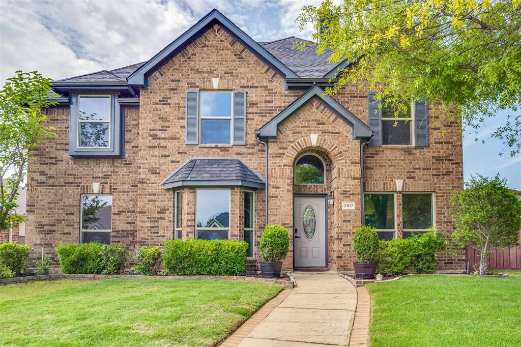 Property Photo:  3917 Randall Lane  TX 75007 