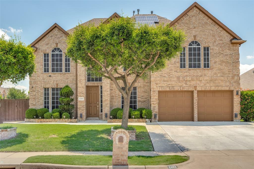 Property Photo: 2203 Coopers Hawk Court TX 75052