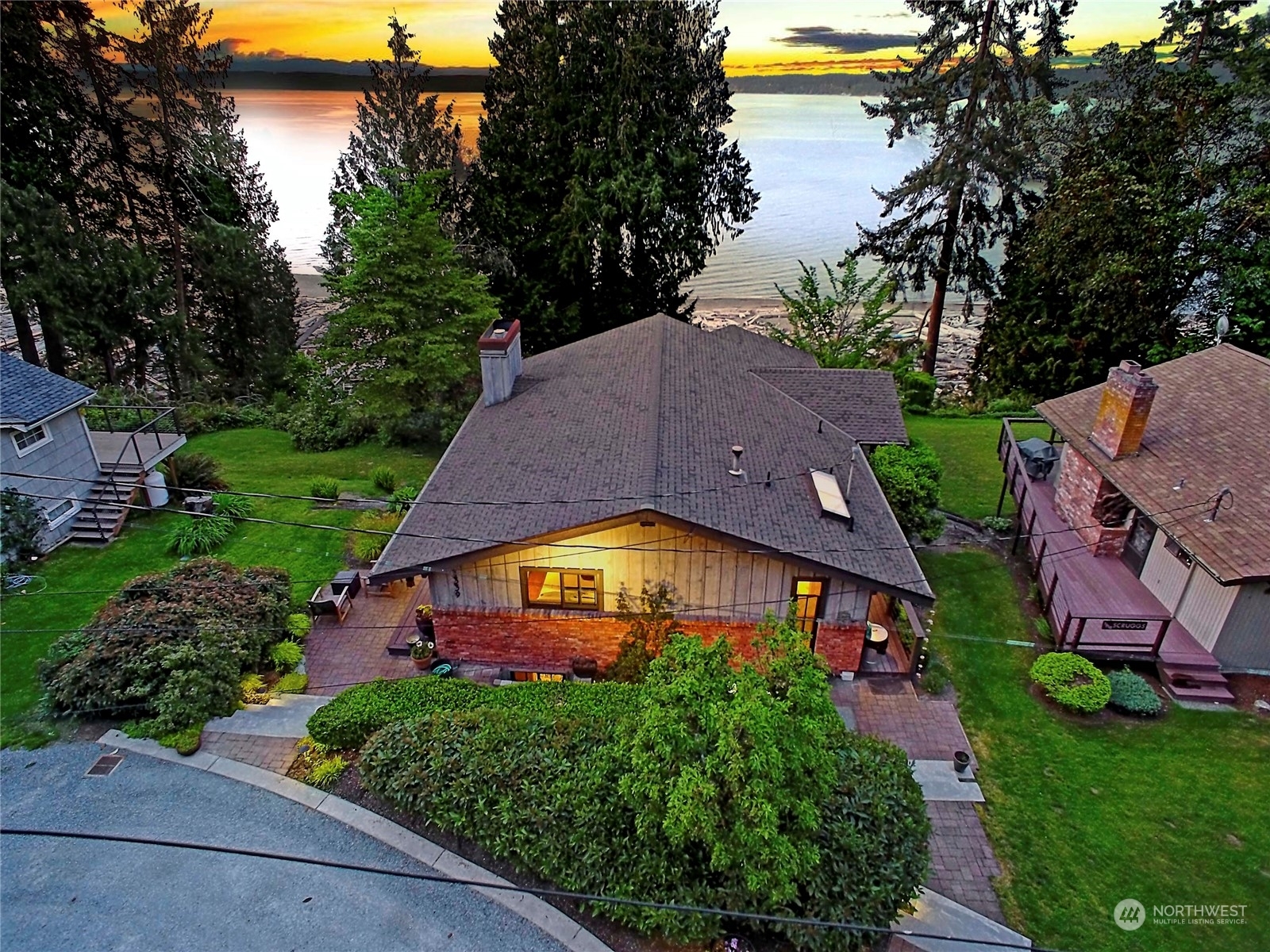 Property Photo:  2821 S East Camano Drive  WA 98282 