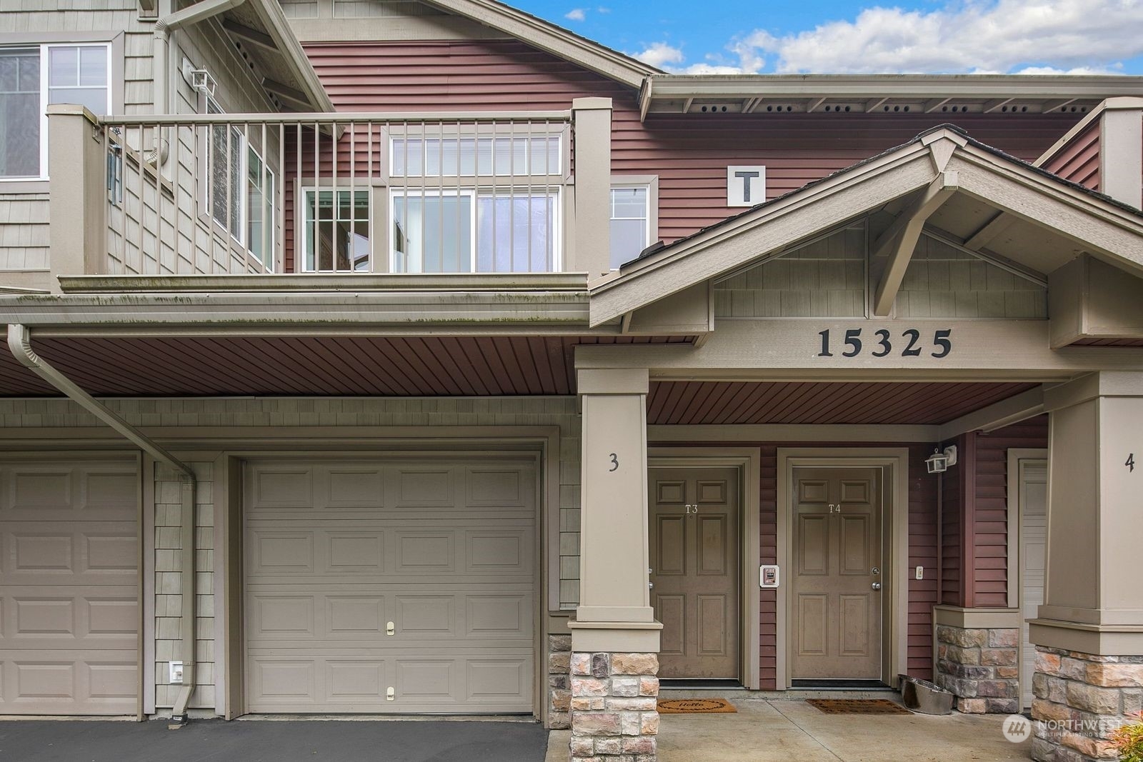 Property Photo:  15325 SE 155th Place T3  WA 98058 